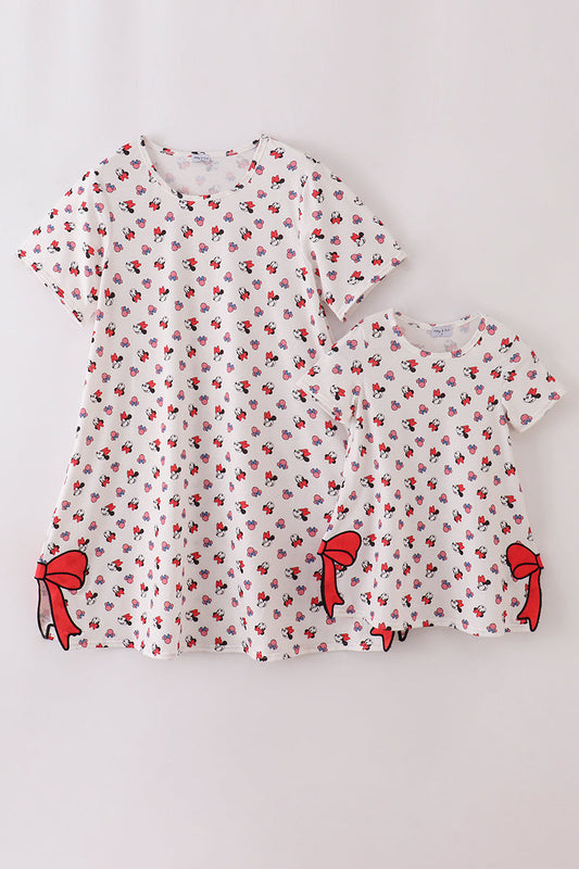 Character print bow applique mom&me dress