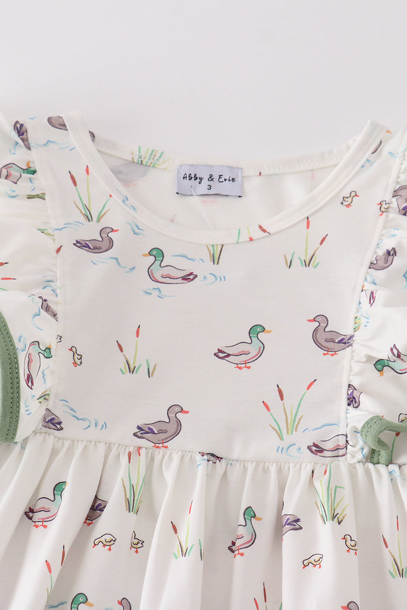 Sage duck print girl set