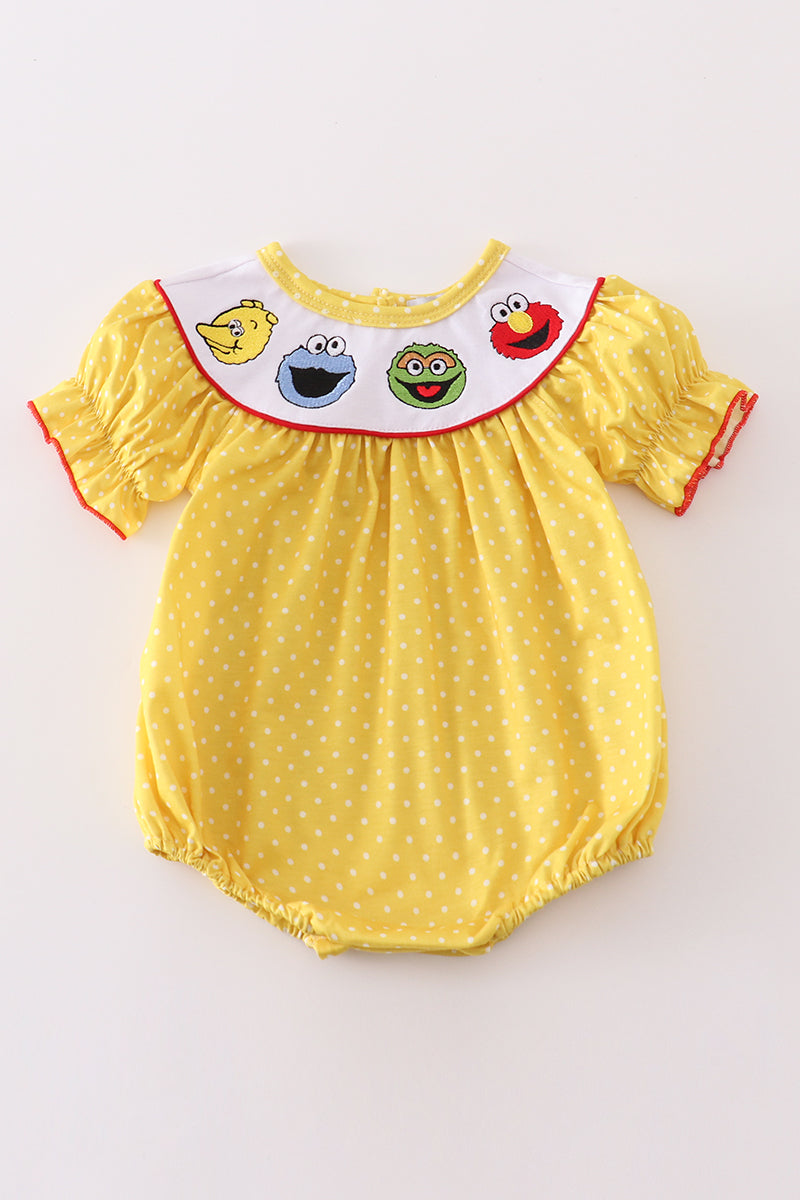 Yellow dot charactor embroidery girl bubble